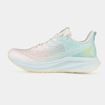 کفش رانینگ زنانه ۳۶۱ درجه، سفید و سبز، با طراحی حرفه‌ای مخصوص دویدن، مجهز به رویه تنفس‌پذیر و کفی راحت و مقاوم با تکنولوژی کوییک فوم (QU!KFOAM)، مناسب برای تمرینات ورزشی و استفاده روزمره