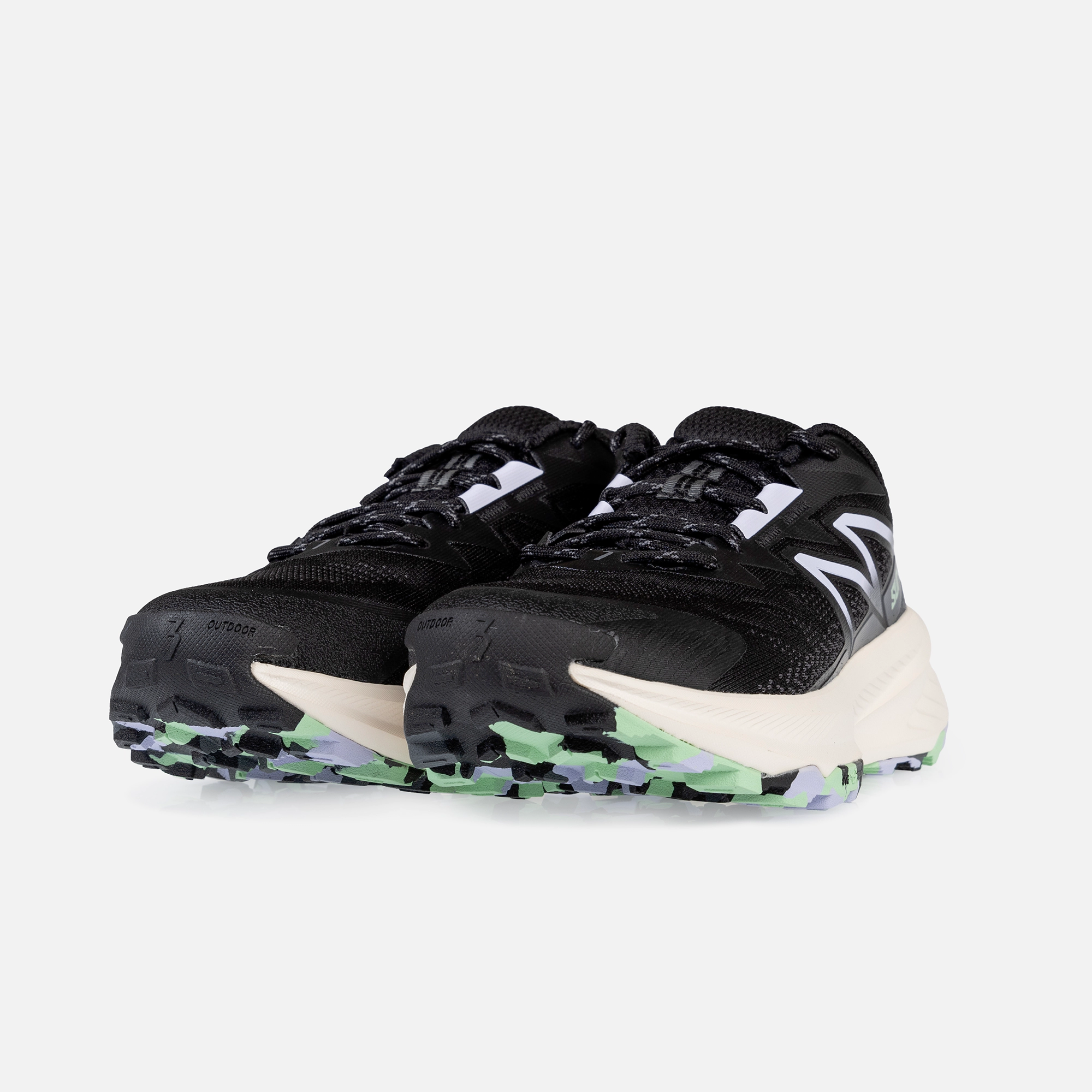 کفش طبیعت‌گردی زنانه، کفش روزمره زنانه، کفش پیاده‌روی زنانه، کفش Outdoor زنانه، کفش مقاوم در برابر آب، کفش سبک و راحت زنانه، کفش مشکی زنانه