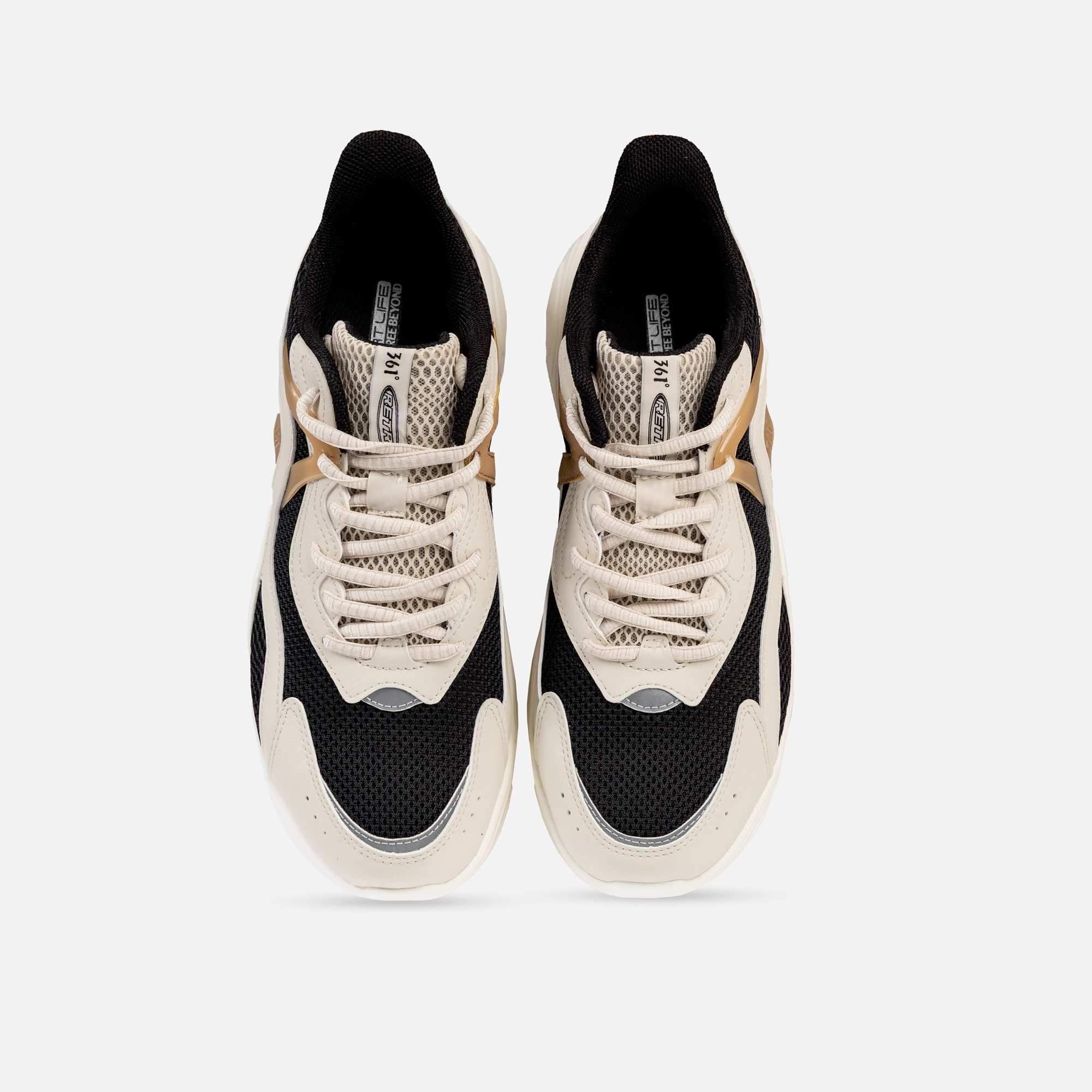 کفش روزمره مردانه ۳۶۱ درجه مدل W572436768-5 رنگ کرم و مشکی، سبک و ارگونومیک با رویه پارچه‌ای تنفس‌پذیر و چرم مصنوعی، زیره EVA جذب‌کننده ضربه، مناسب پیاده‌روی، خرید و فعالیت‌های روزمره، راحتی و استایل کژوال