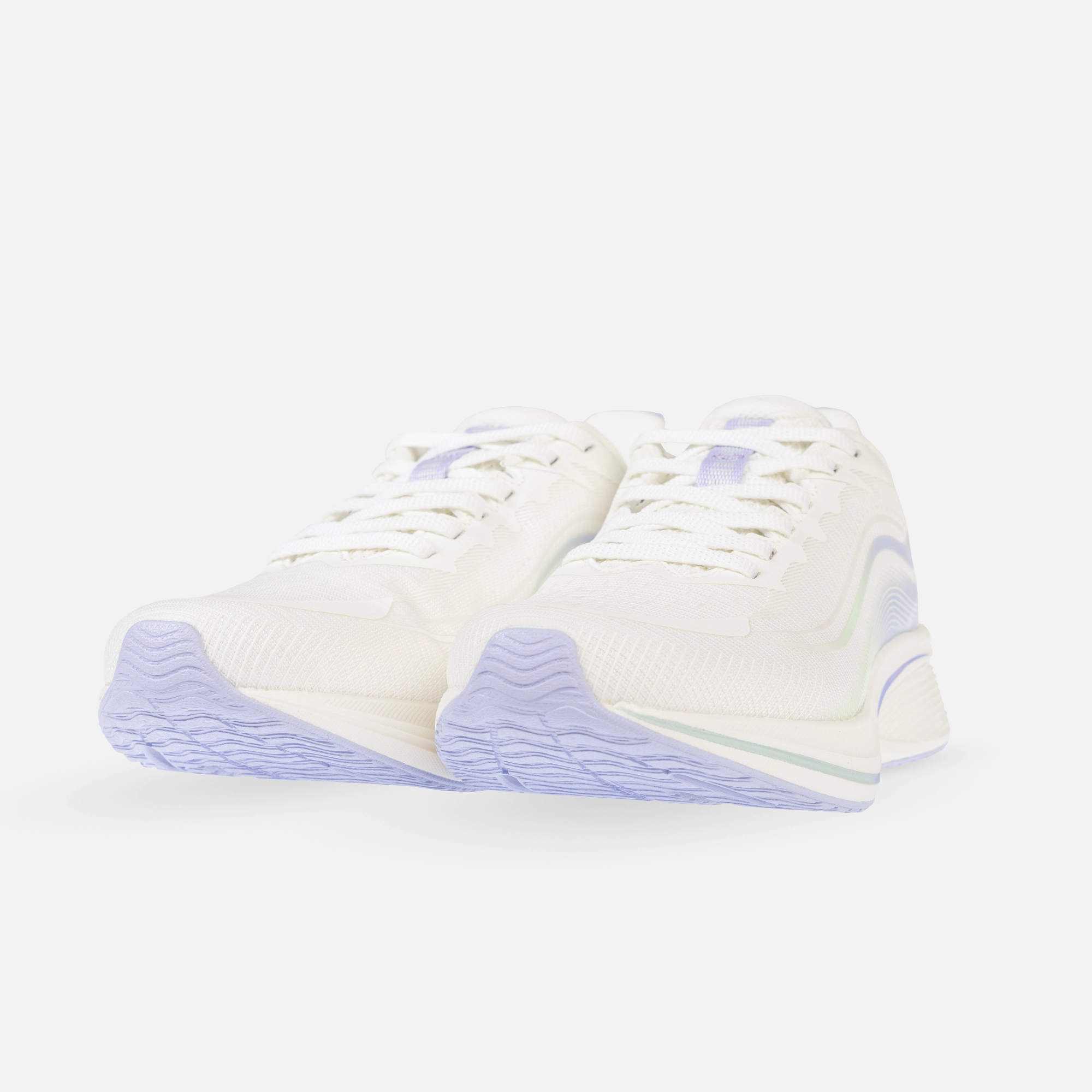 کفش دویدن زنانه 361 درجه مدل W582432223-1 سفید و آبی، سبک و ارگونومیک با رویه پارچه‌ای تنفس‌پذیر و زیره EVA + Rubber، مناسب دویدن، پیاده‌روی و تمرینات ورزشی روزانه، راحت و محافظ پا