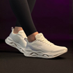 کفش دویدن زنانه, کفش رانینگ زنانه, کفش مخصوص دویدن 361 درجه, کفش ورزشی زنانه, کفش تمرین زنانه, کفش اسپرت زنانه, کفش سبک EVA, کفش پارچه تنفس‌پذیر, کفش مناسب باشگاه, کفش دویدن سفید, کفش 361 درجه زنانه
