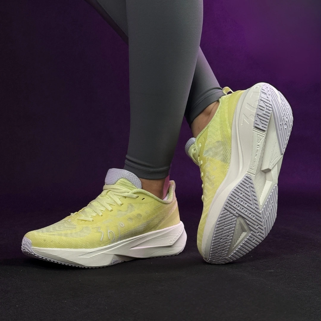 کفش دویدن زنانه, کفش ورزشی زنانه, کتونی دویدن زنانه, کفش زنانه 361 درجه, کفش زنانه مدل W582512219-3, کفش زنانه زرد, کفش زنانه سبک, کفش زنانه ارگونومیک, کفش زنانه تنفس‌پذیر, کفش زنانه EVA, کفش زنانه Rubber, کفش زنانه با Quick Lite, کفش زنانه با Rubest Tech, کفش زنانه برای دویدن, کفش زنانه برای پیاده‌روی, کفش زنانه برای باشگاه, کفش زنانه راحت, کفش زنانه حرفه‌ای, کفش زنانه اورجینال