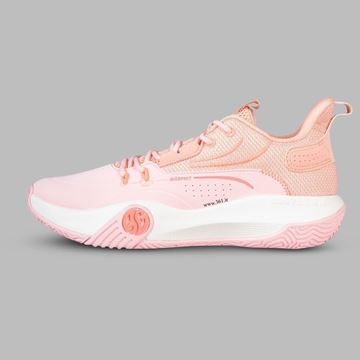 کفش بسکتبال مردانه صورتی با طراحی مقاوم و انعطاف‌پذیر، مناسب برای دویدن، پرش و حرکات سریع در زمین بسکتبال، با زیره ضد لغزش و قابلیت جذب ضربه بالا برای محافظت از مچ پا و افزایش راحتی هنگام بازی